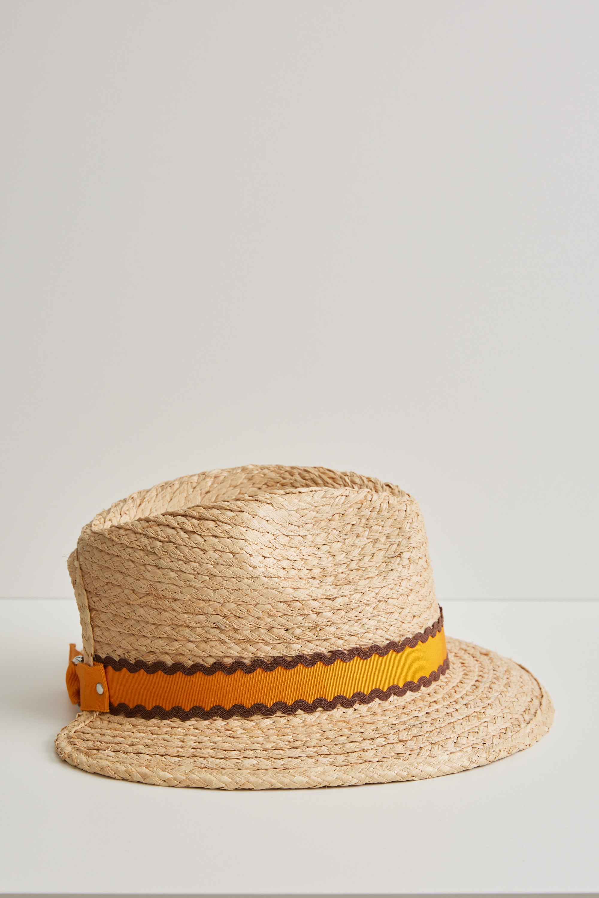 Anemone - Adjustable straw fedora hat - Orange ribbon with brown ric-rac