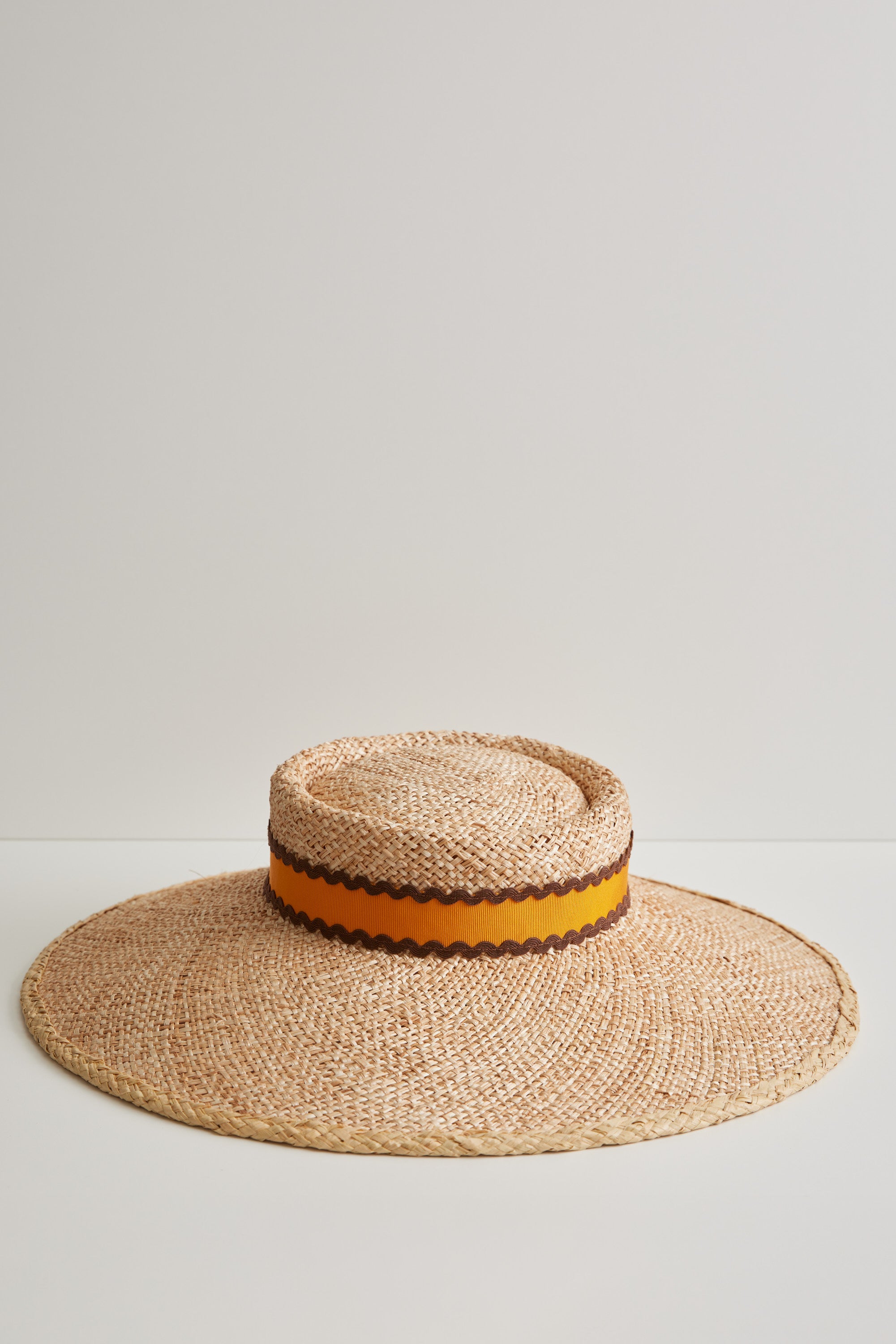 Beaton straw hat - Removable ribbon in orange with brown ric-rac