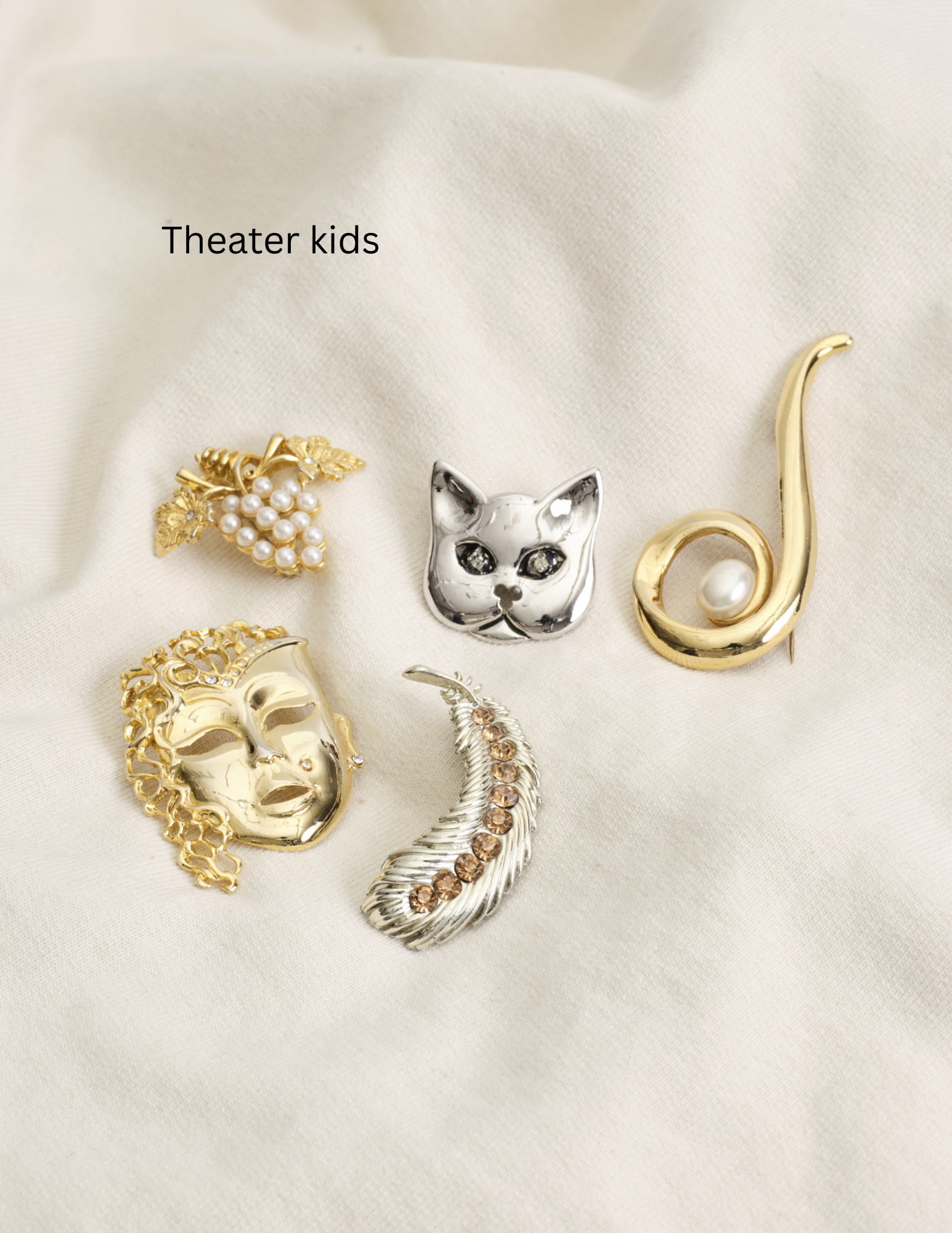 Vintage brooches | Clusters of 5 | 18 Curated Collections