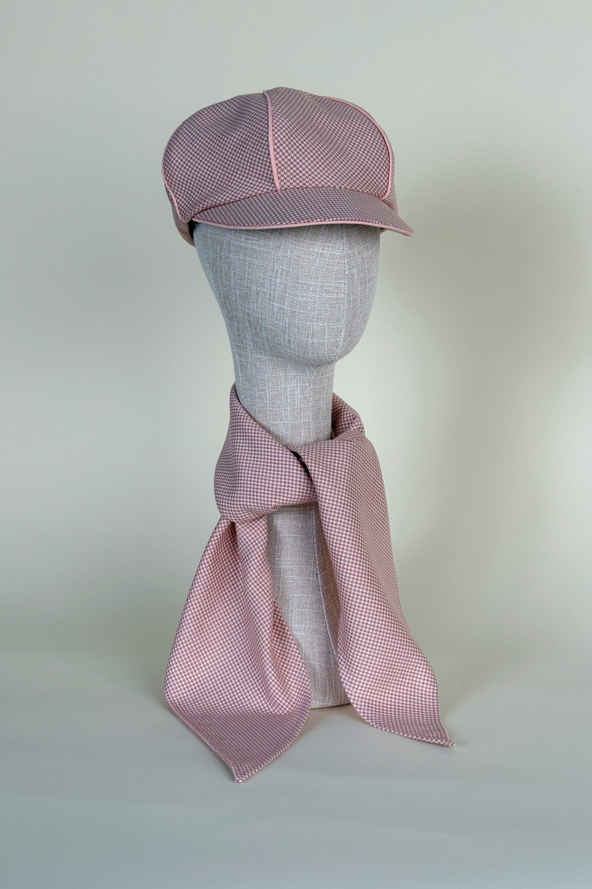 Sieff kerchief | Pink Houndstooth