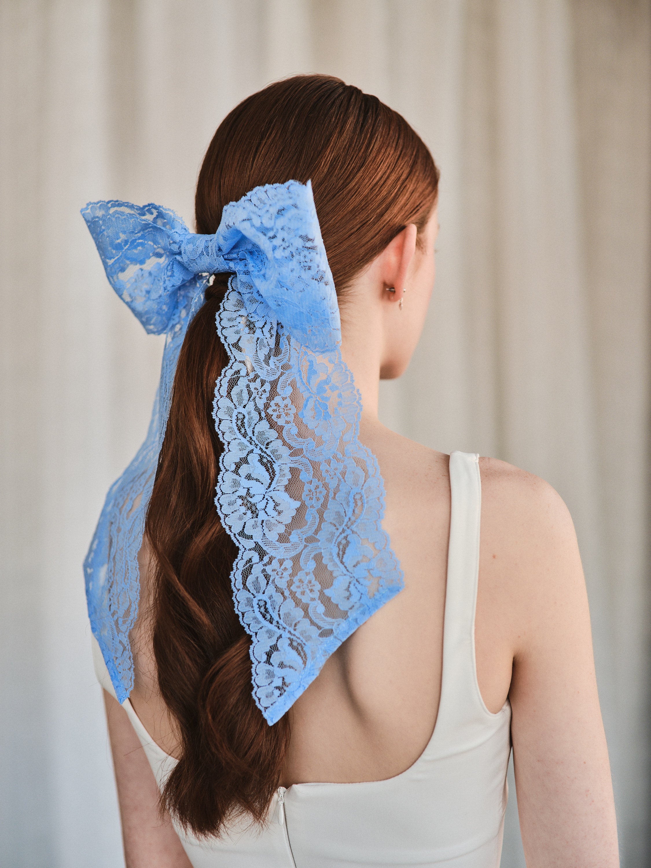 Lacey - Oversized bow on comb - Cornflower