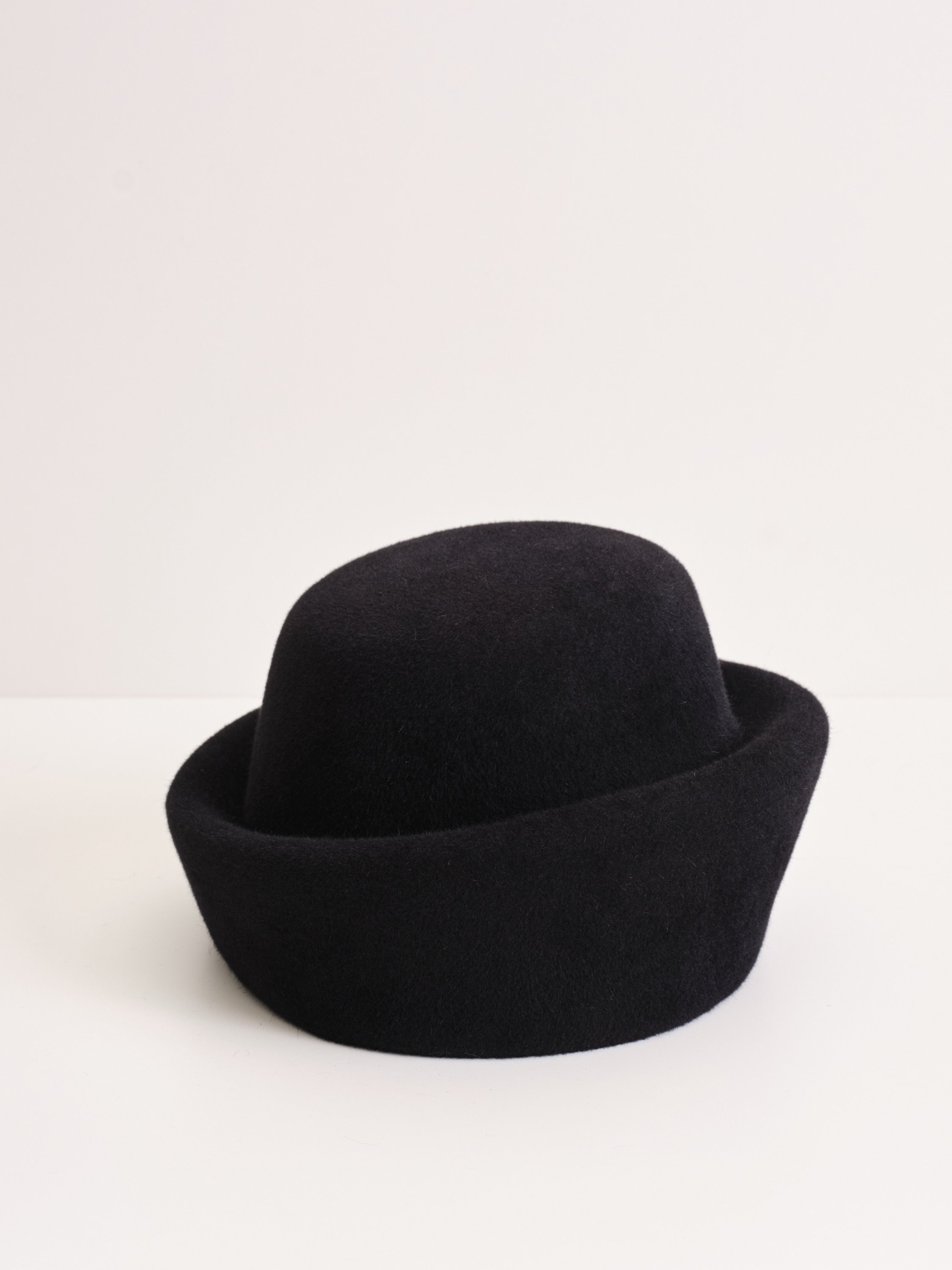 Leone - Pick your colour amongst 60 colour options / Pre-order ends January 21th