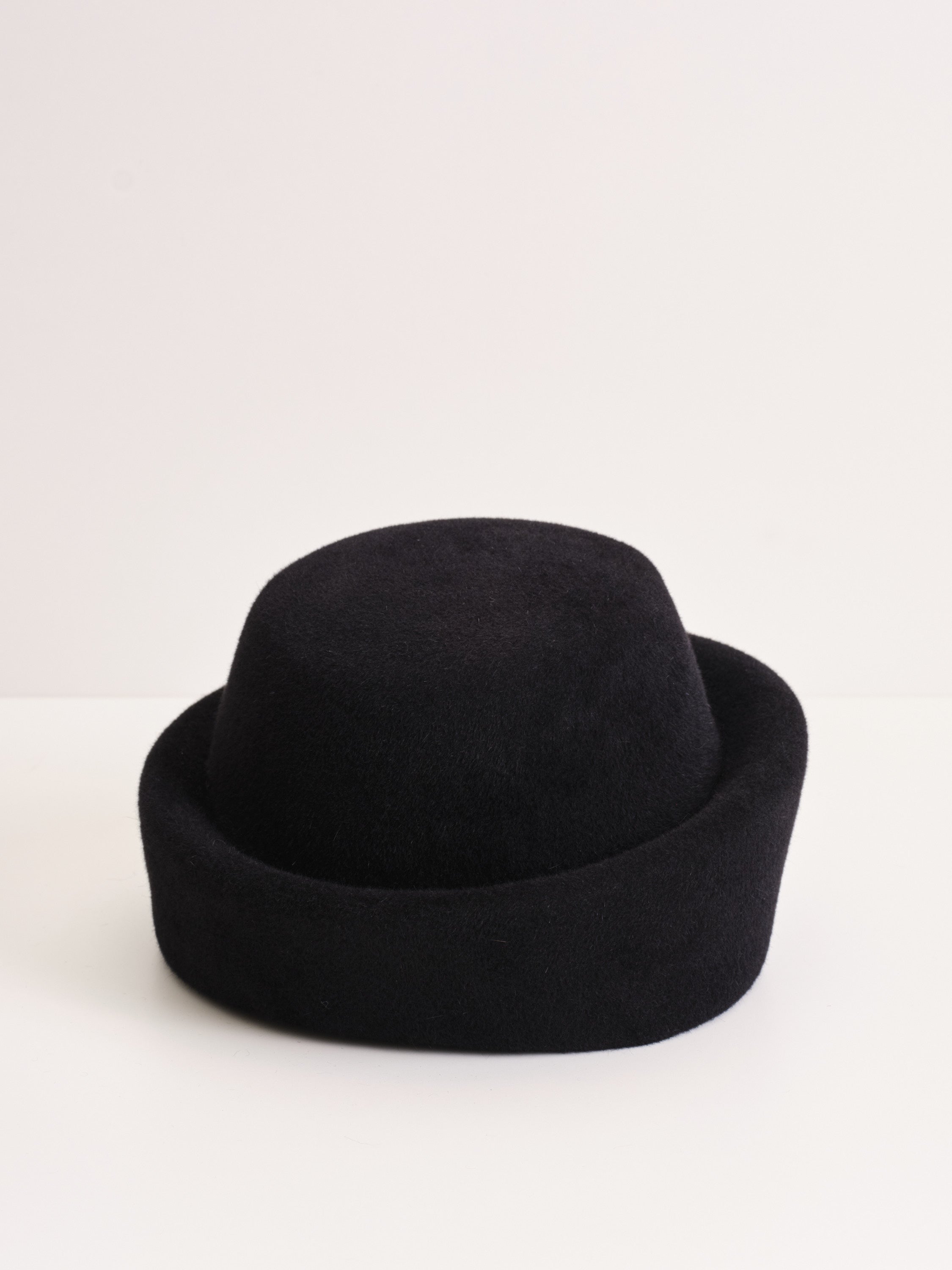 Leone - Pick your colour amongst 60 colour options / Pre-order ends January 21th