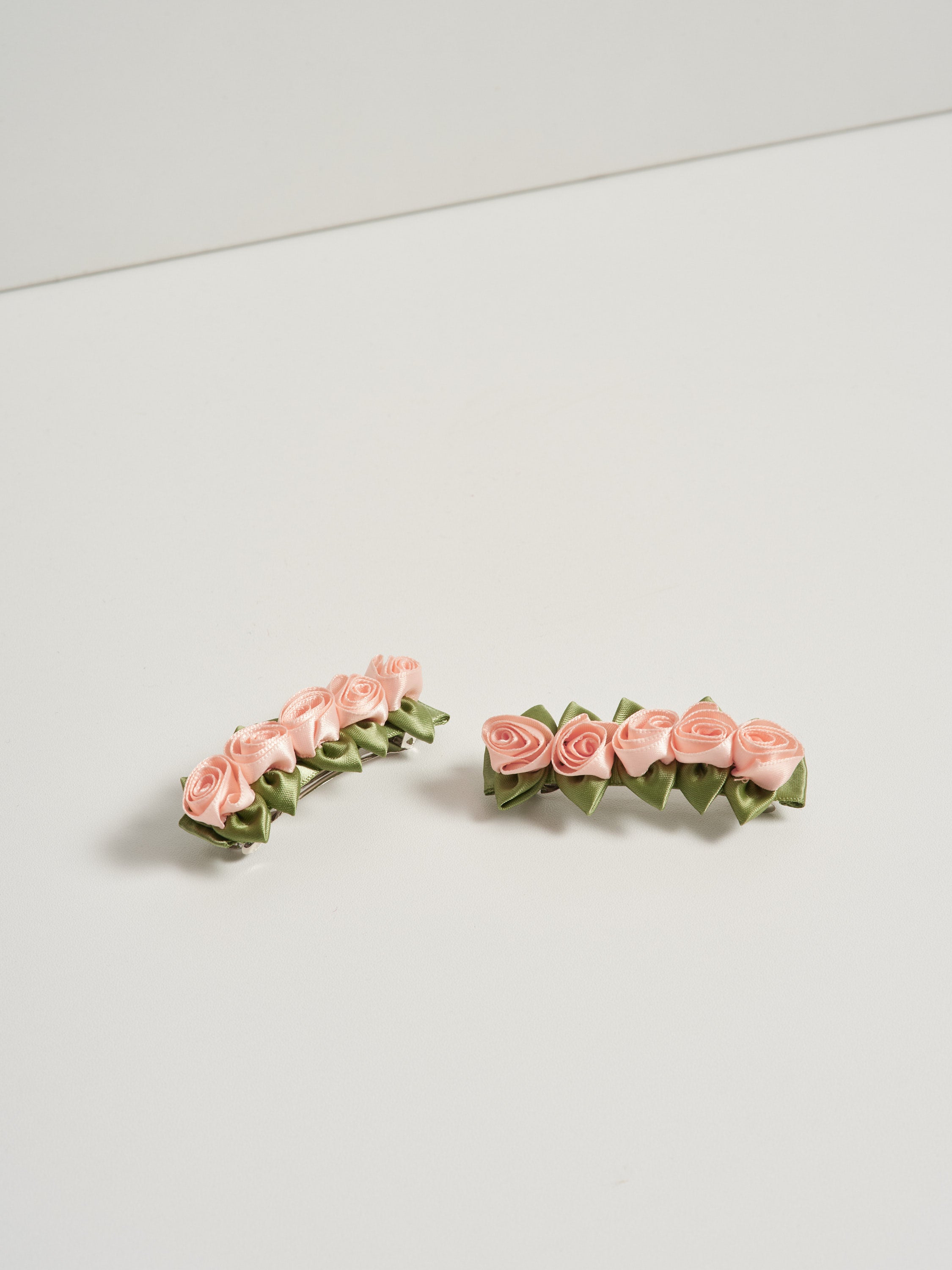 Rose bush hair clip - 2 colour options