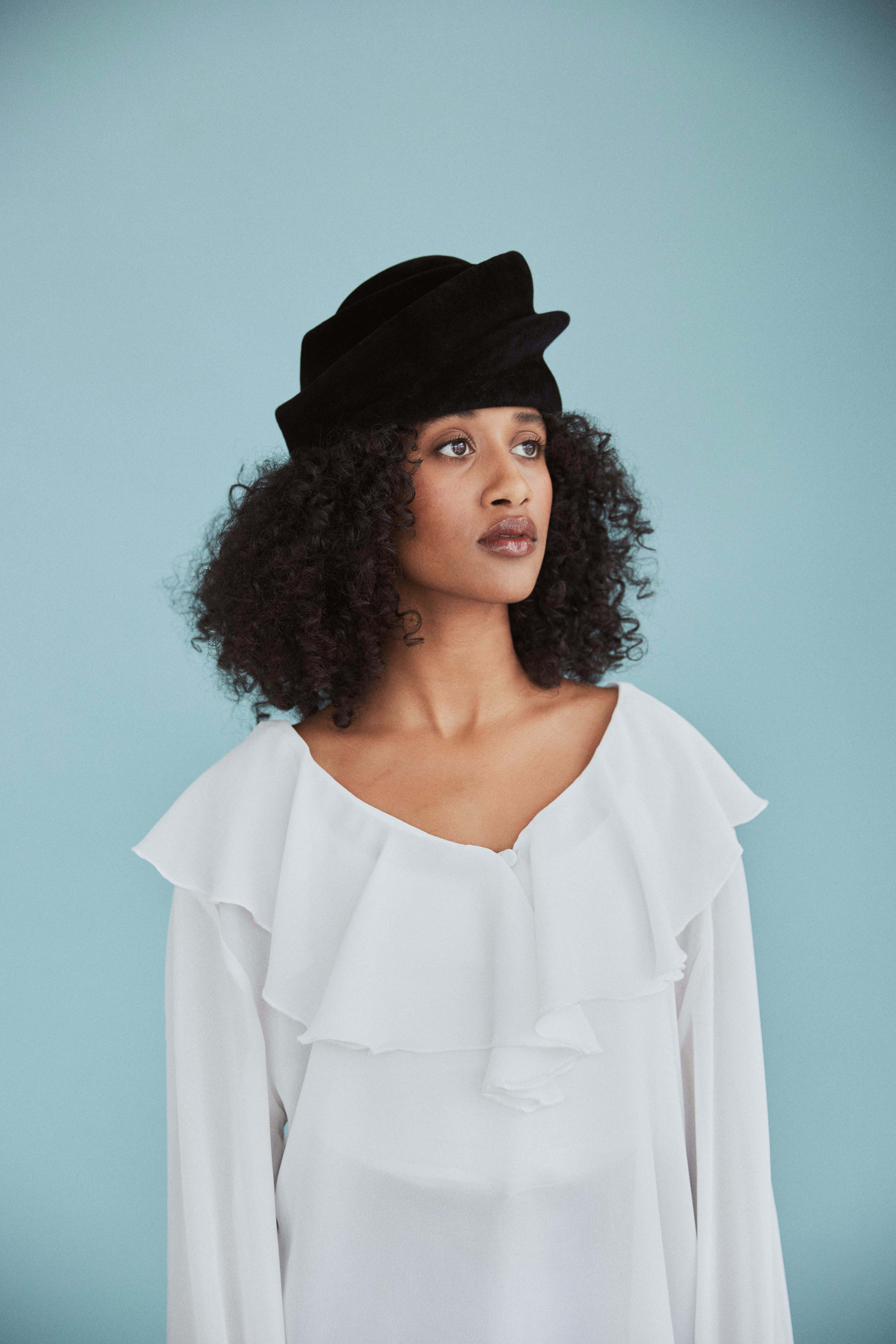 Swirl | Asymmetrical Full-Coverage Felt Beret | Black
