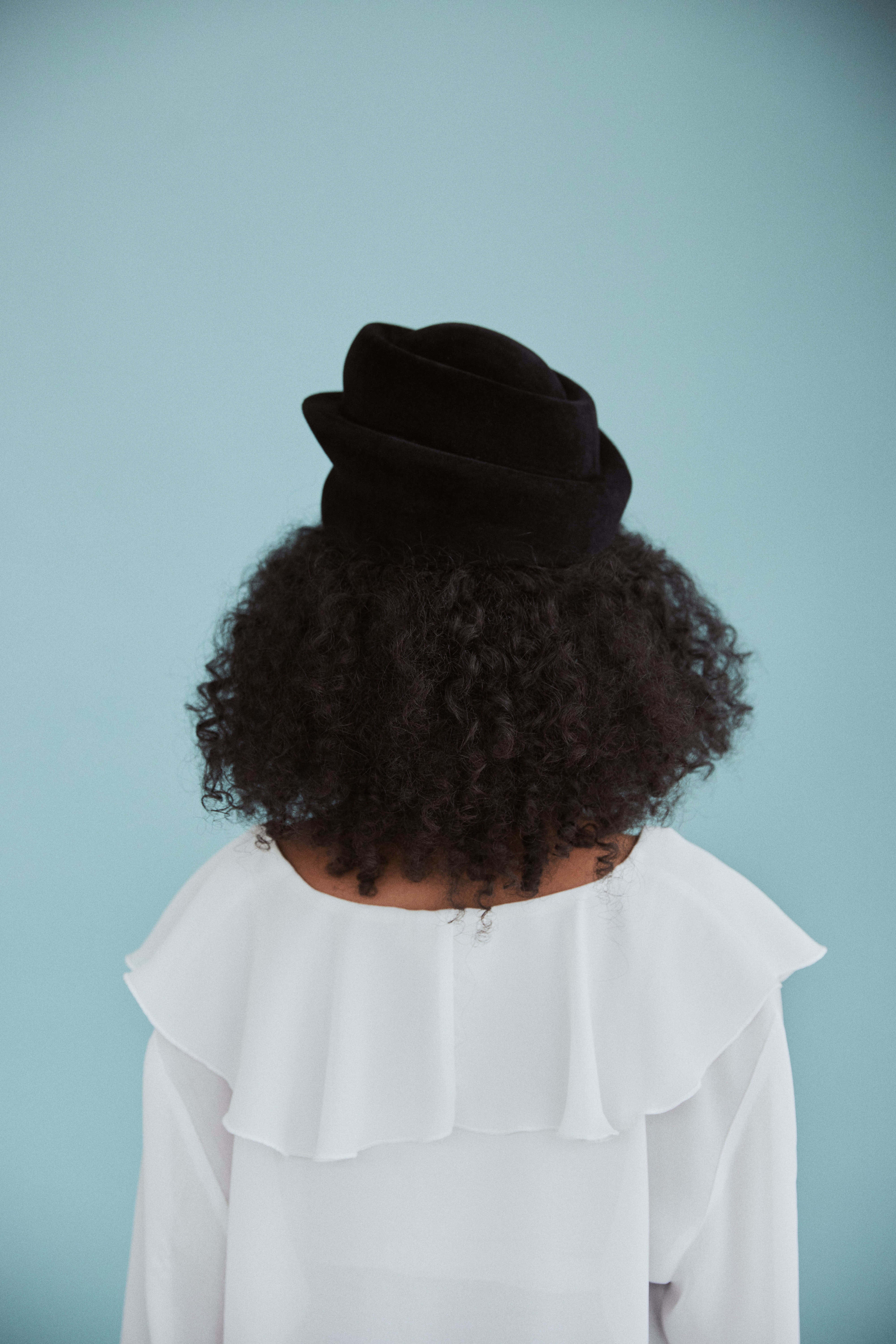 Swirl | Asymmetrical Full-Coverage Felt Beret | Black