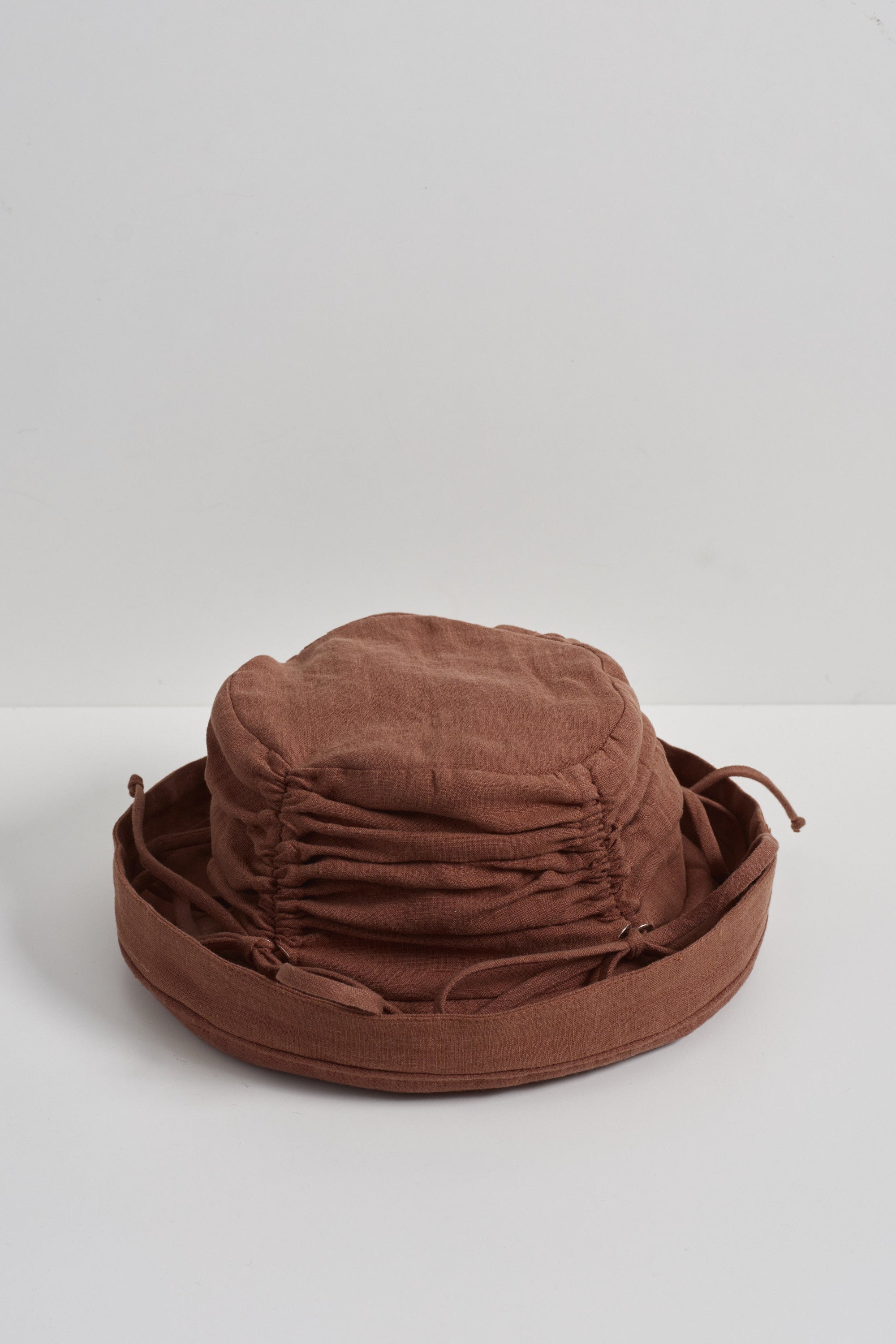 Thyme | Ruched bucket hat | Brown linen