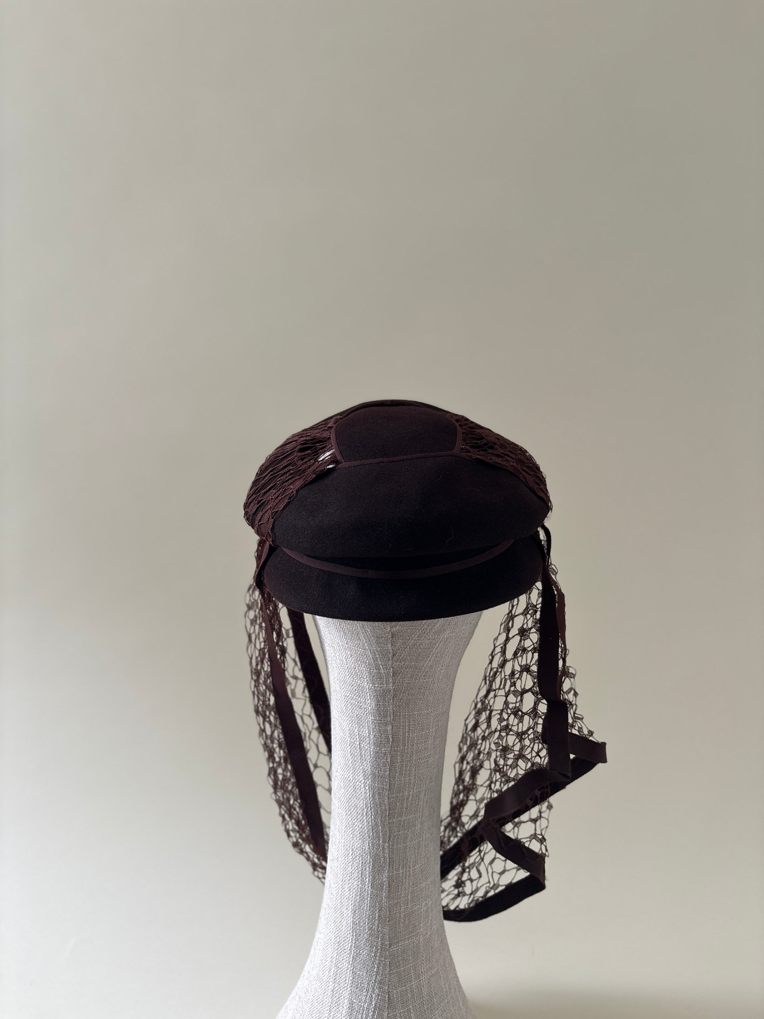 Vintage hat #068 | 1930's Brown fur felt hat with scarf