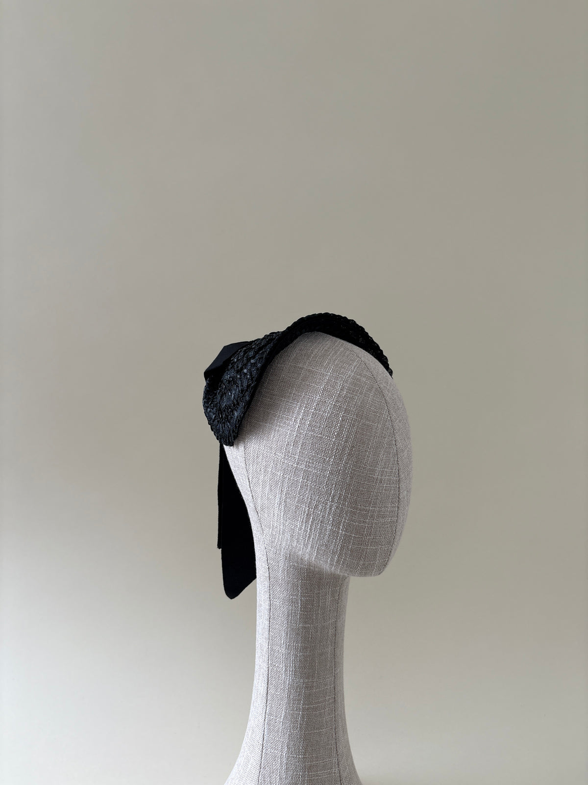 Vintage hat #015 | 1940's Black straw half hat bonnet with large grosgrain bow