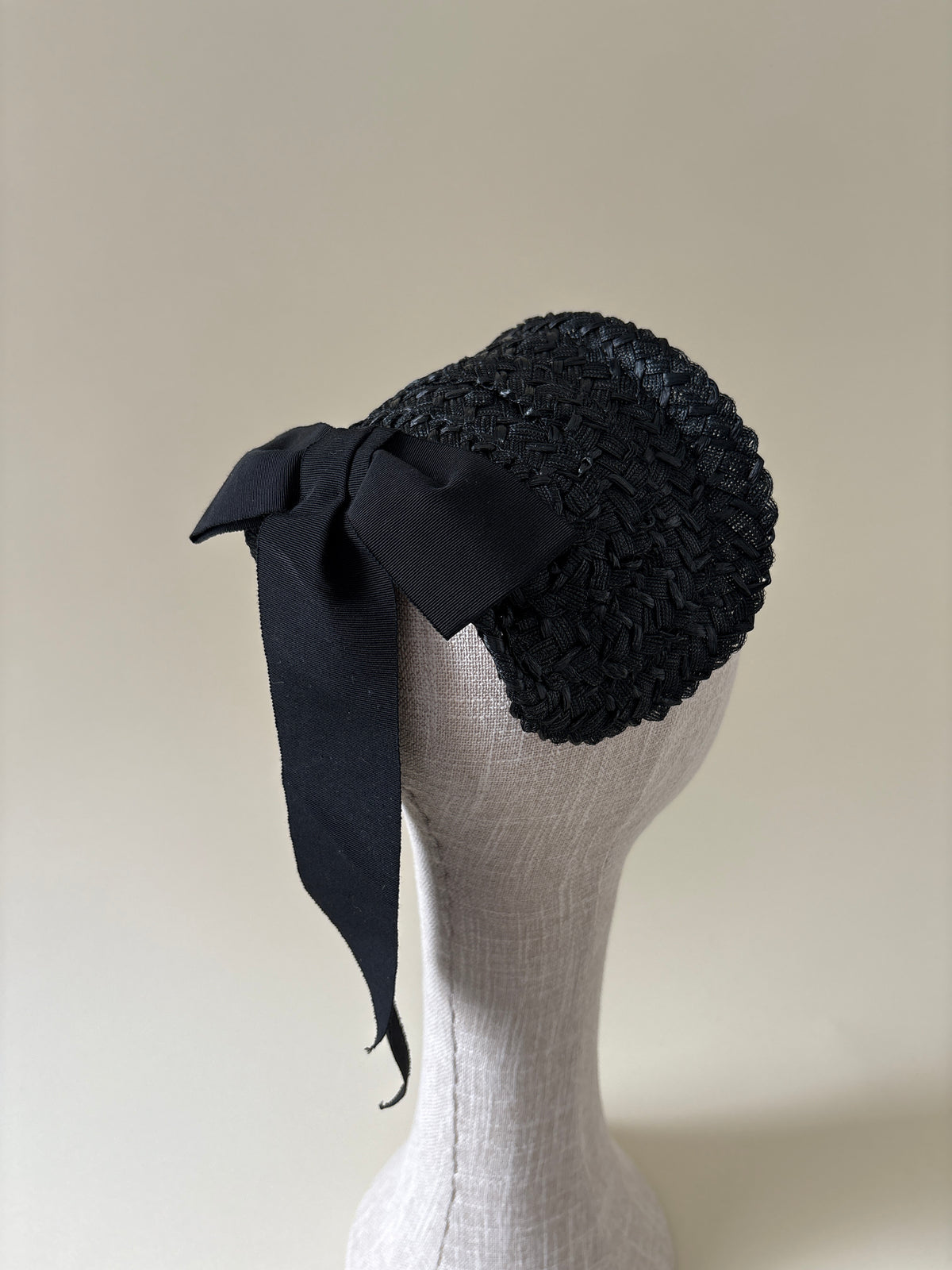 Vintage hat #015 | 1940's Black straw half hat bonnet with large grosgrain bow