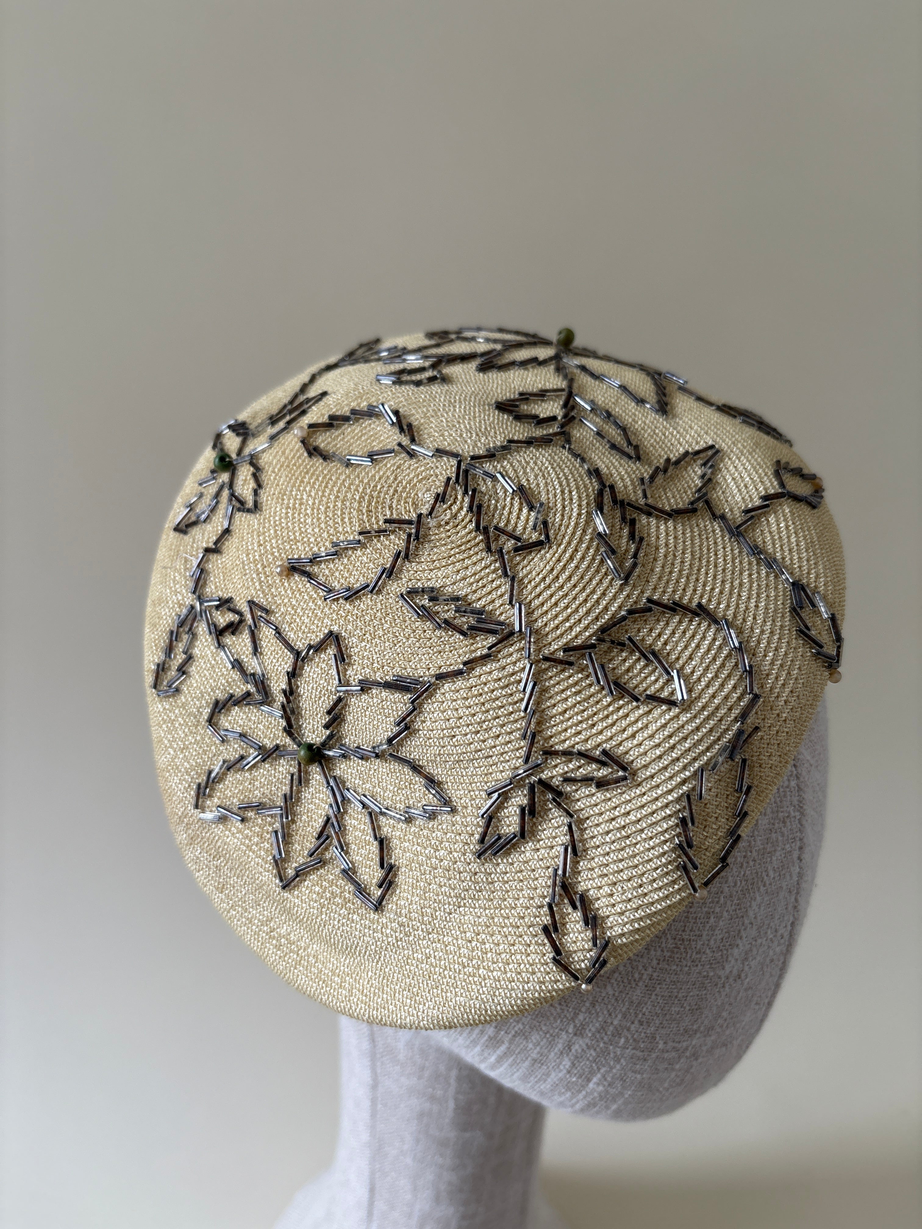 Vintage hat #025 | 1940's straw beret with beaded flowers