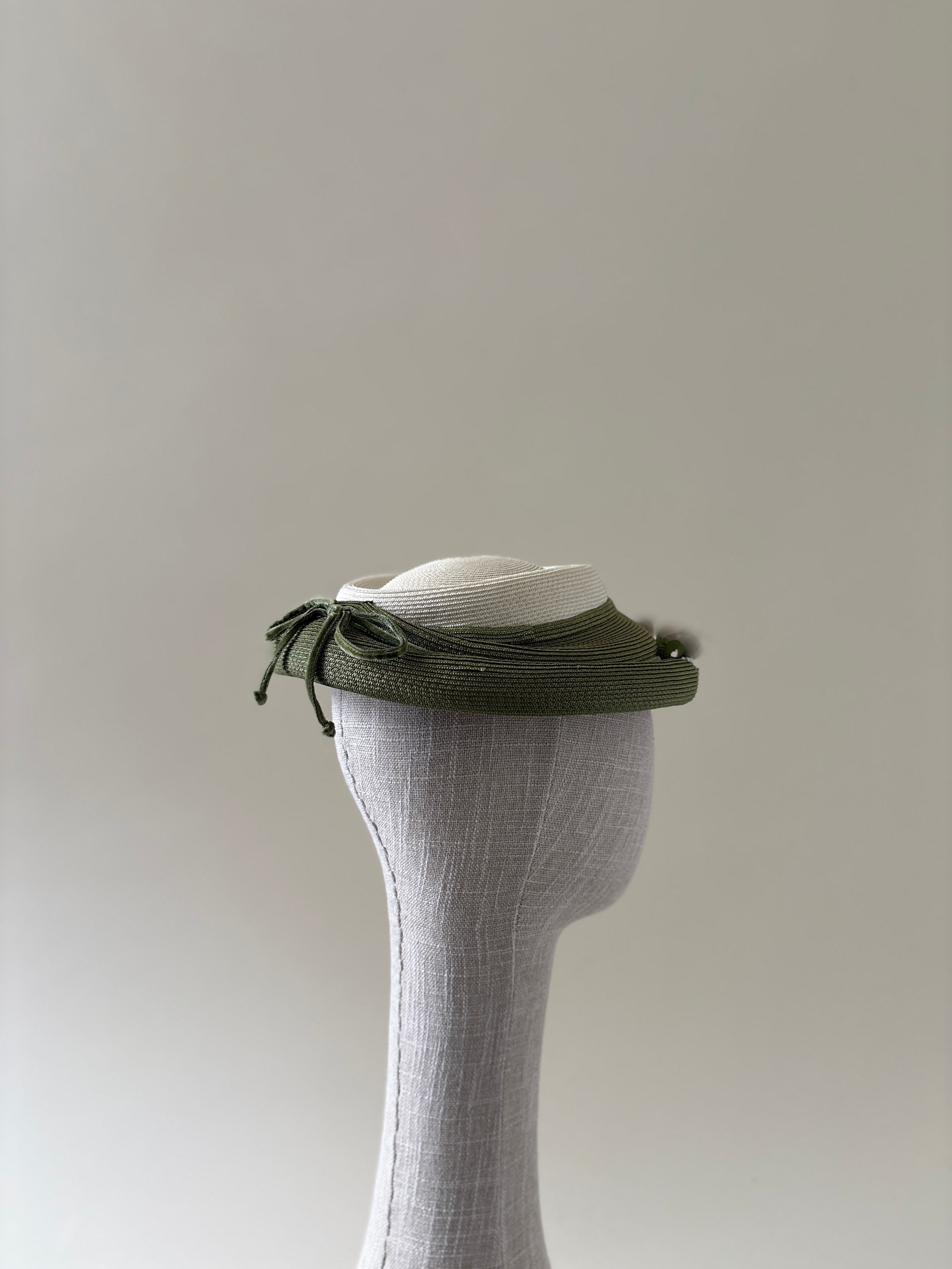 Vintage hat #010 | 1950's Green and white straw mushroom hat