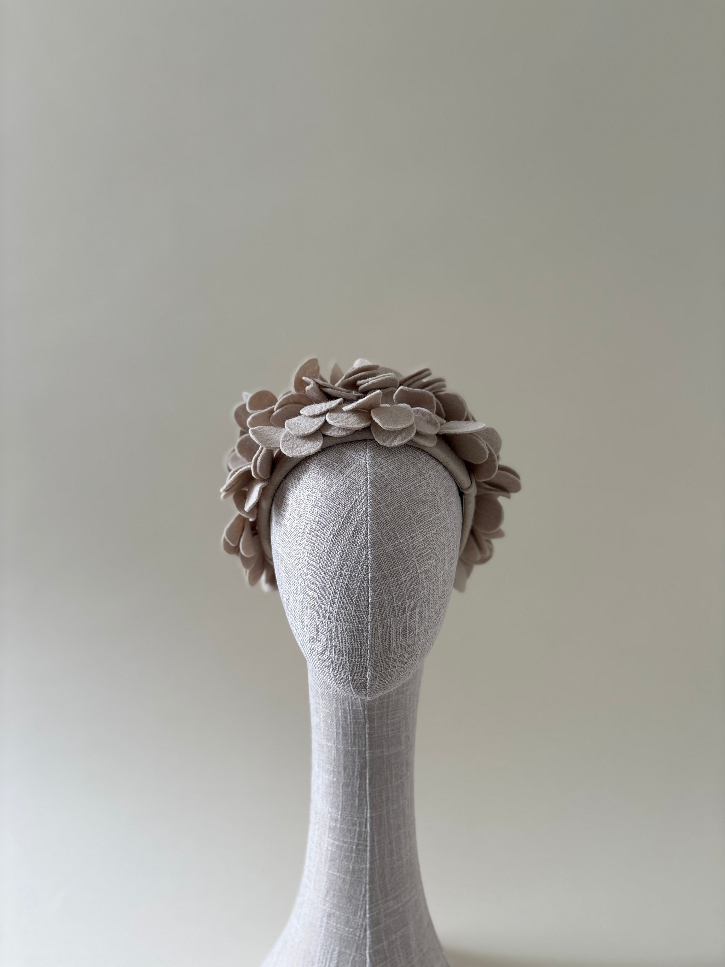 Vintage hat #060 | 1960's Felt "bathing cap" hat