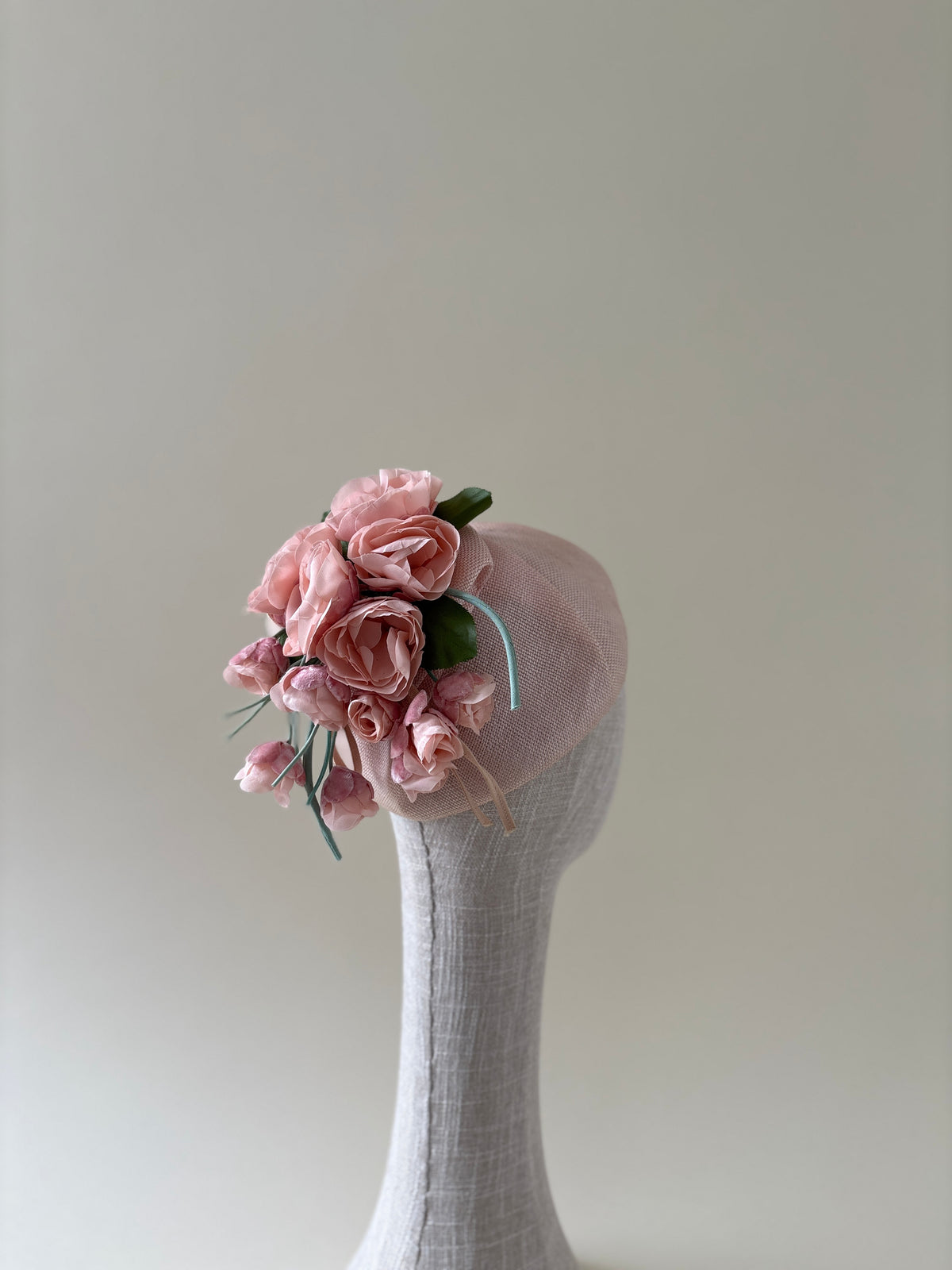 Vintage hat #006 | 1960's pink straw half hat with flower trims