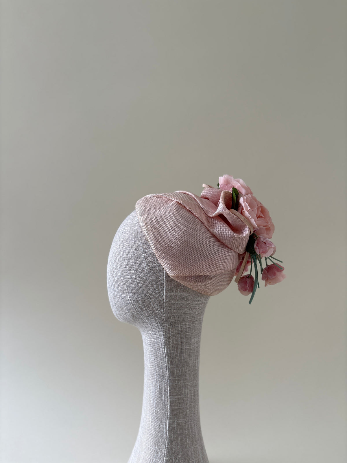 Vintage hat #006 | 1960's pink straw half hat with flower trims