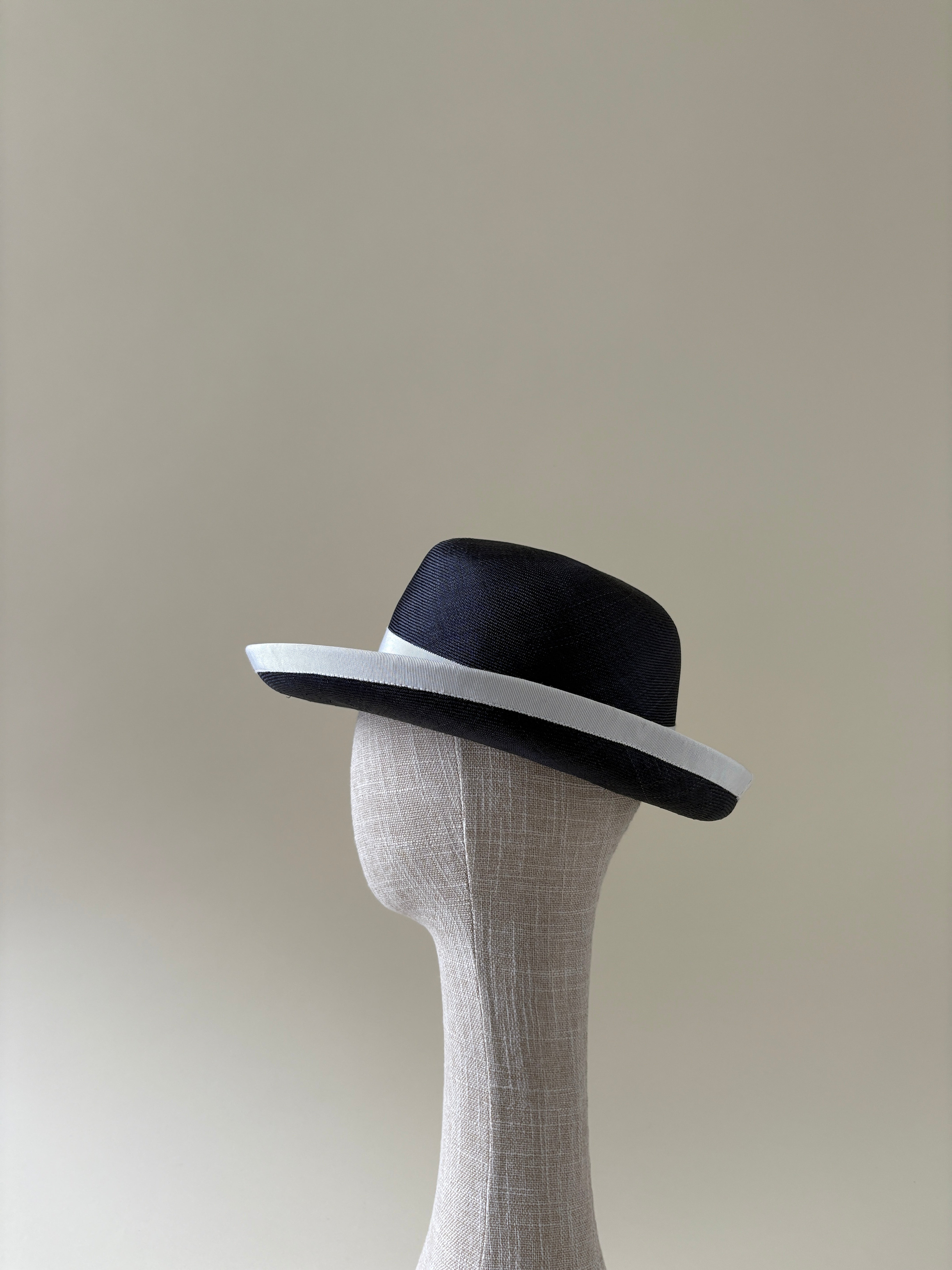 Vintage hat #003 | 1980's Navy and white straw hat