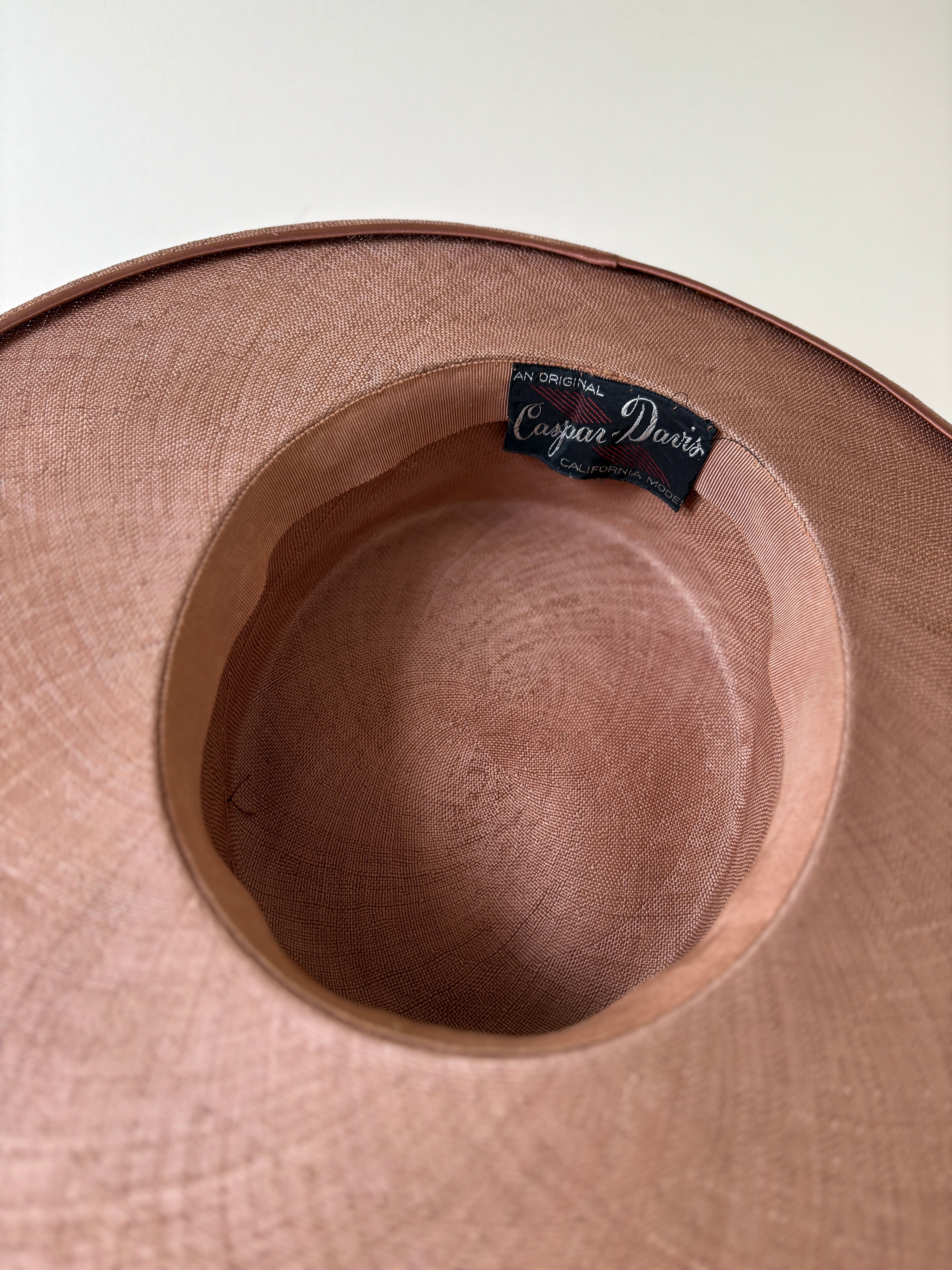 Vintage hat #022 | 1950's Wide brimmed fine straw hat in brown with satin trim
