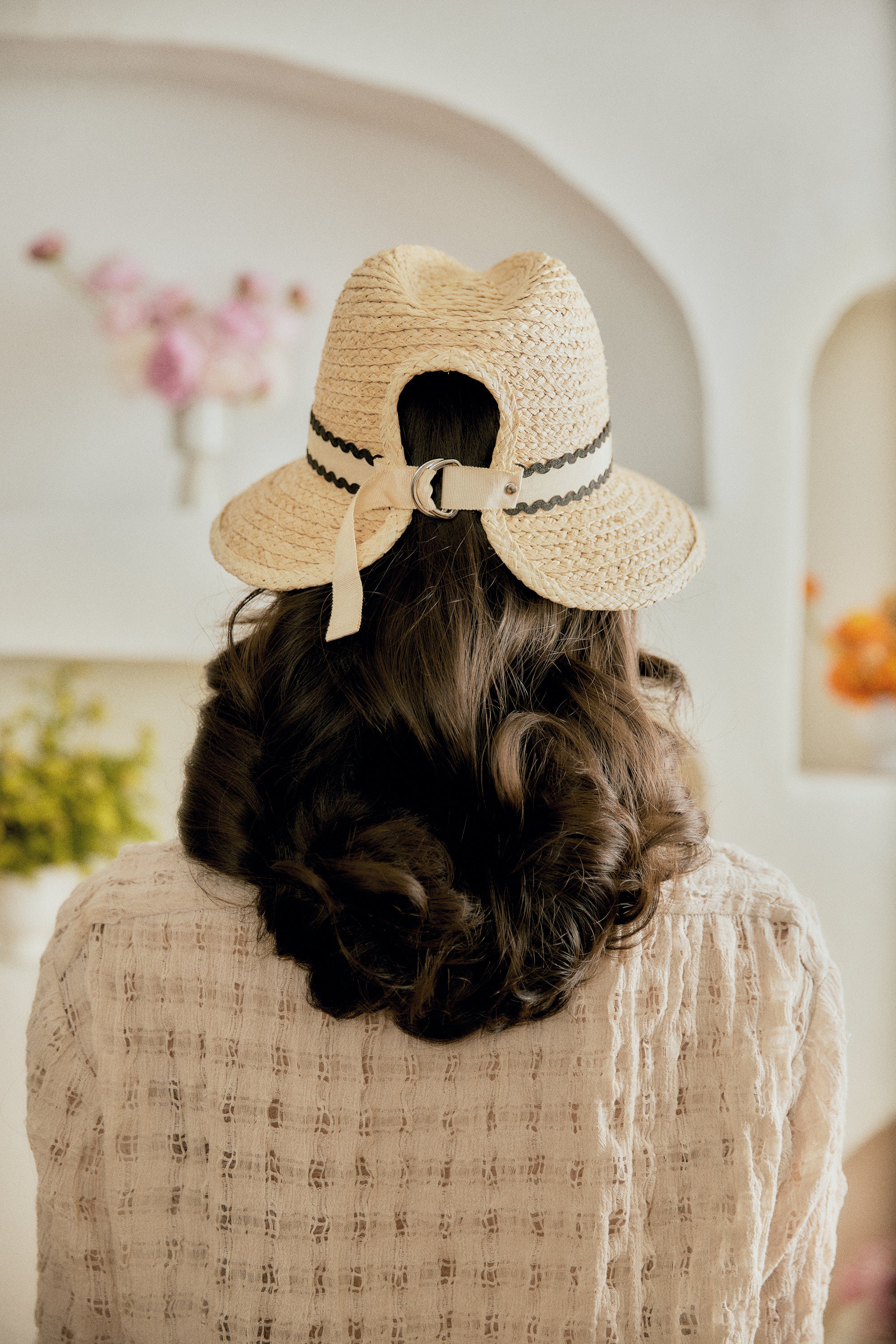 Anemone - Adjustable straw fedora hat - Natural ribbon with black ric-rac