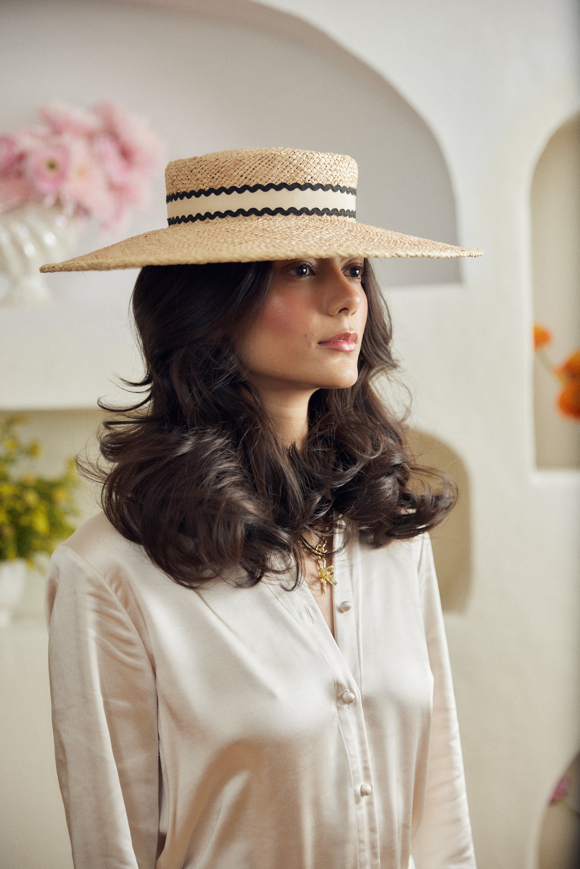 Beaton straw hat - Removable ribbon in natural with black ric-rac