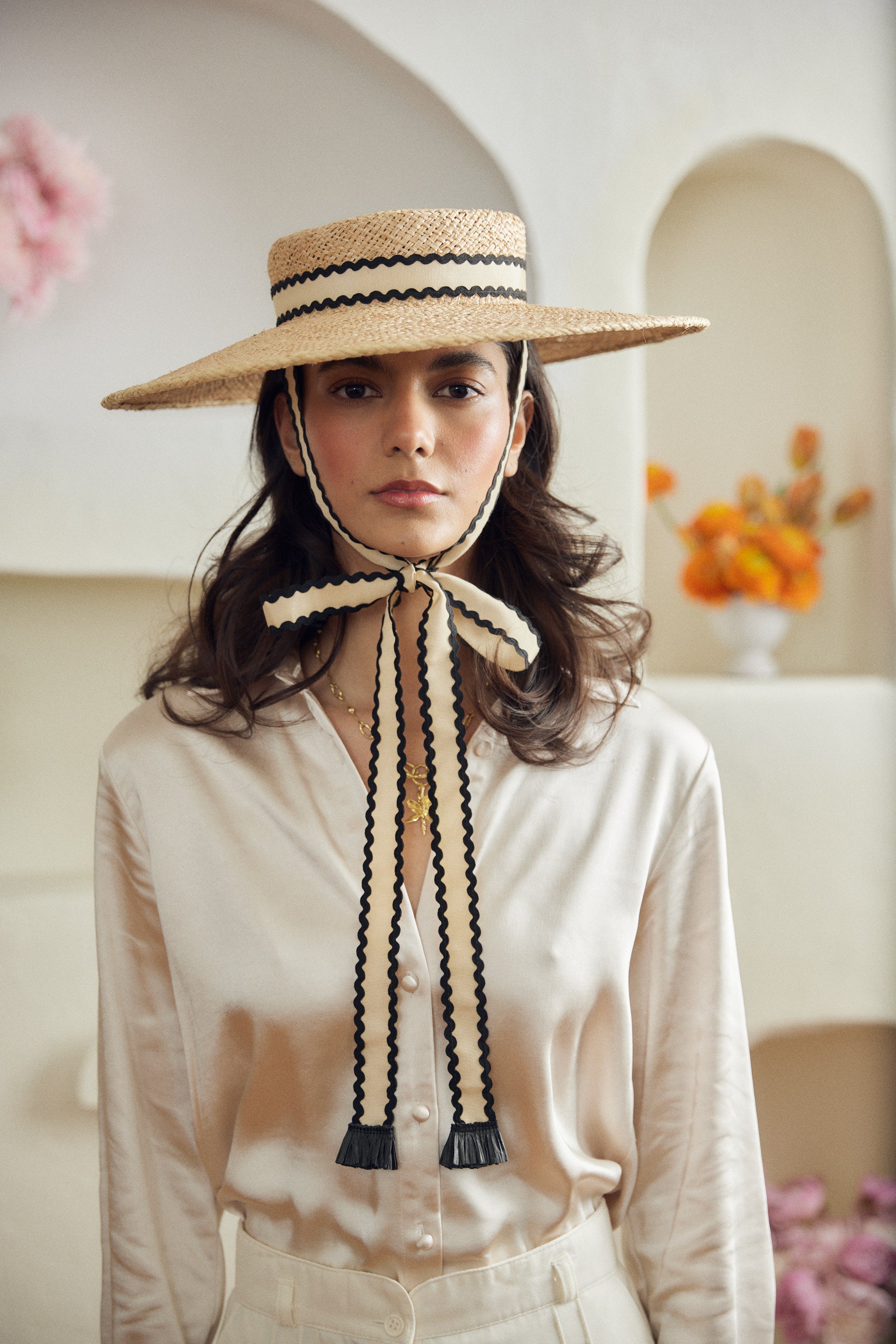 Beaton straw hat - Removable ribbon in natural with black ric-rac