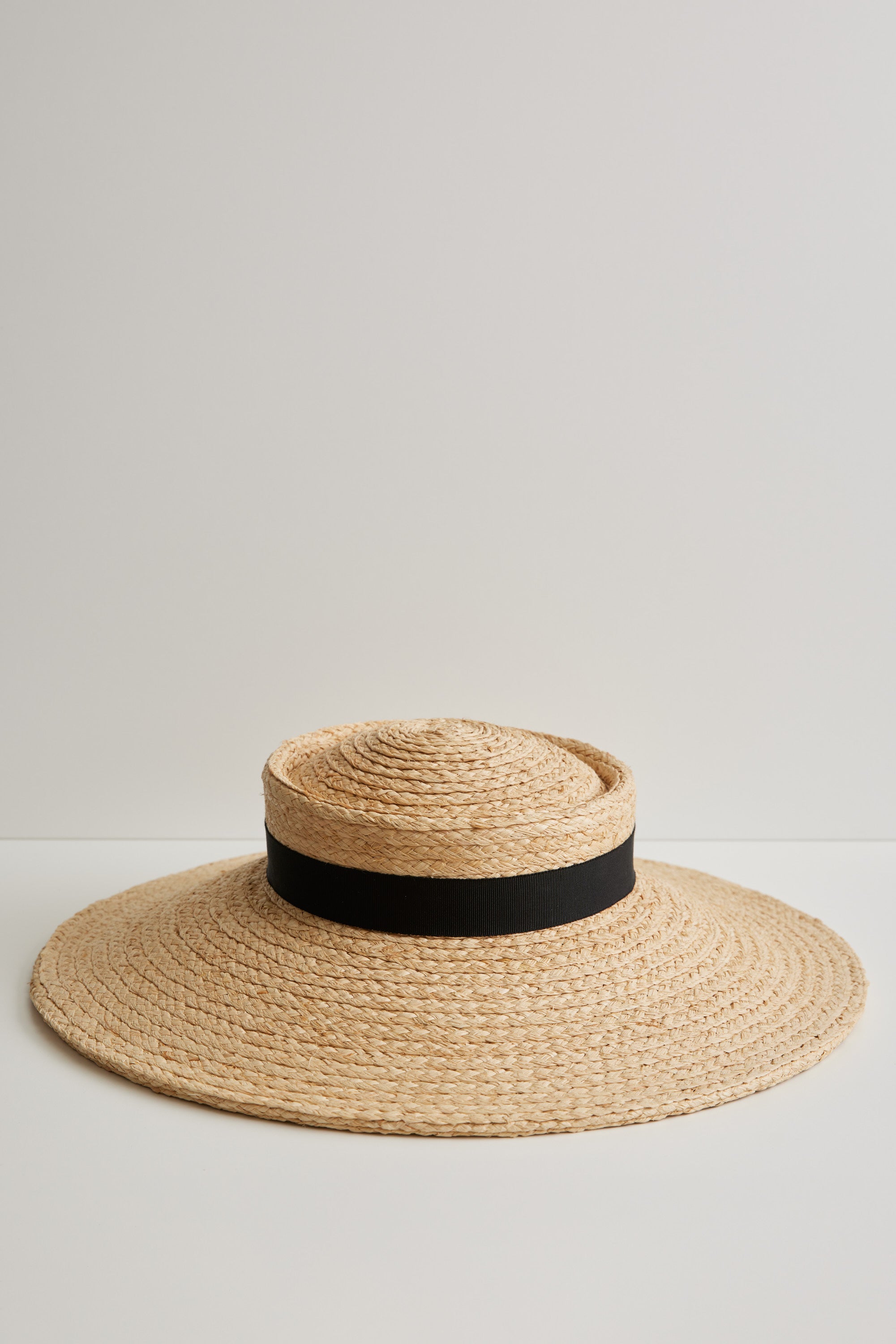 Beaton straw hat - Removable ribbon in black