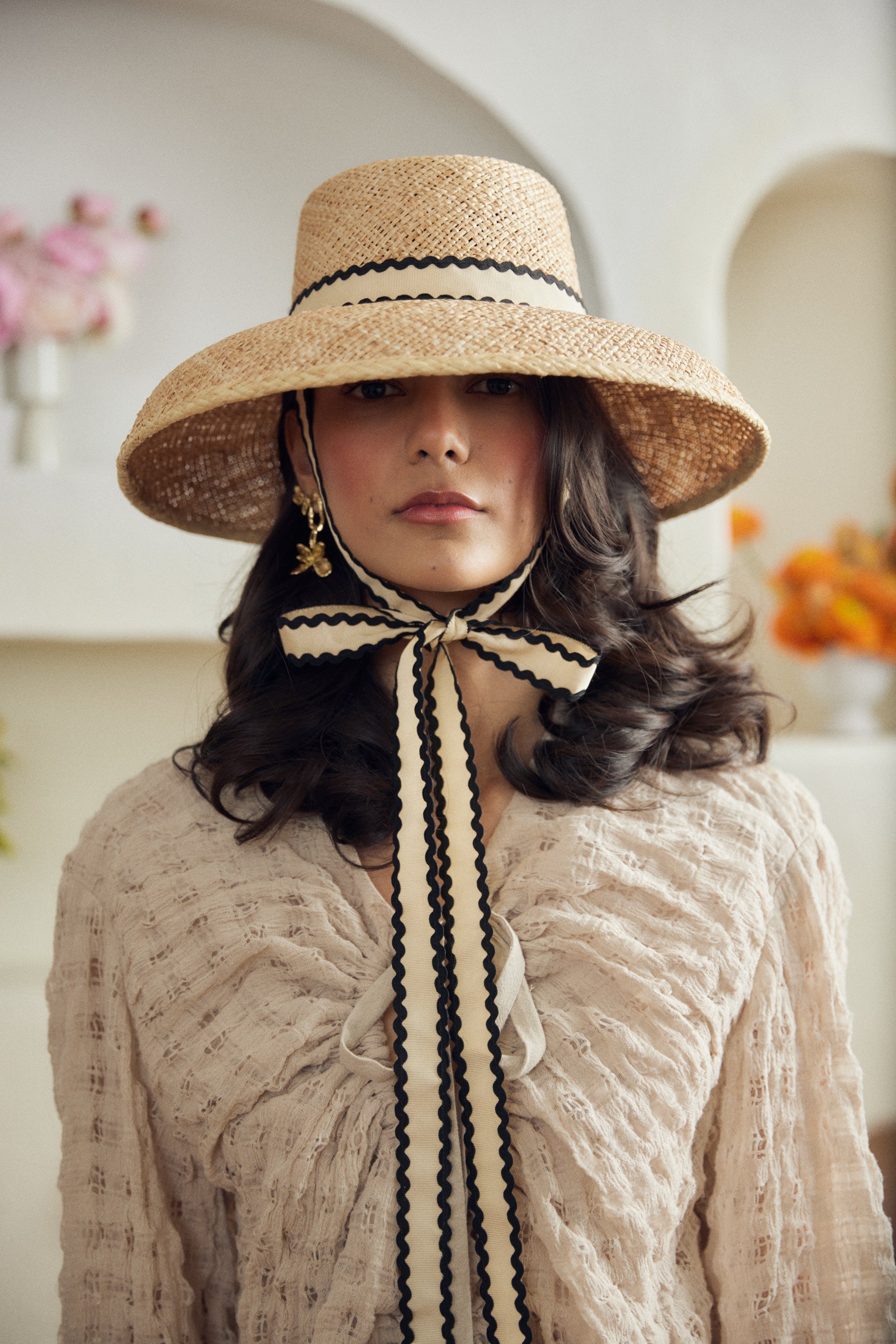 Calcarella straw hat - Detachable natural grosgrain ribbon with black ric-rac