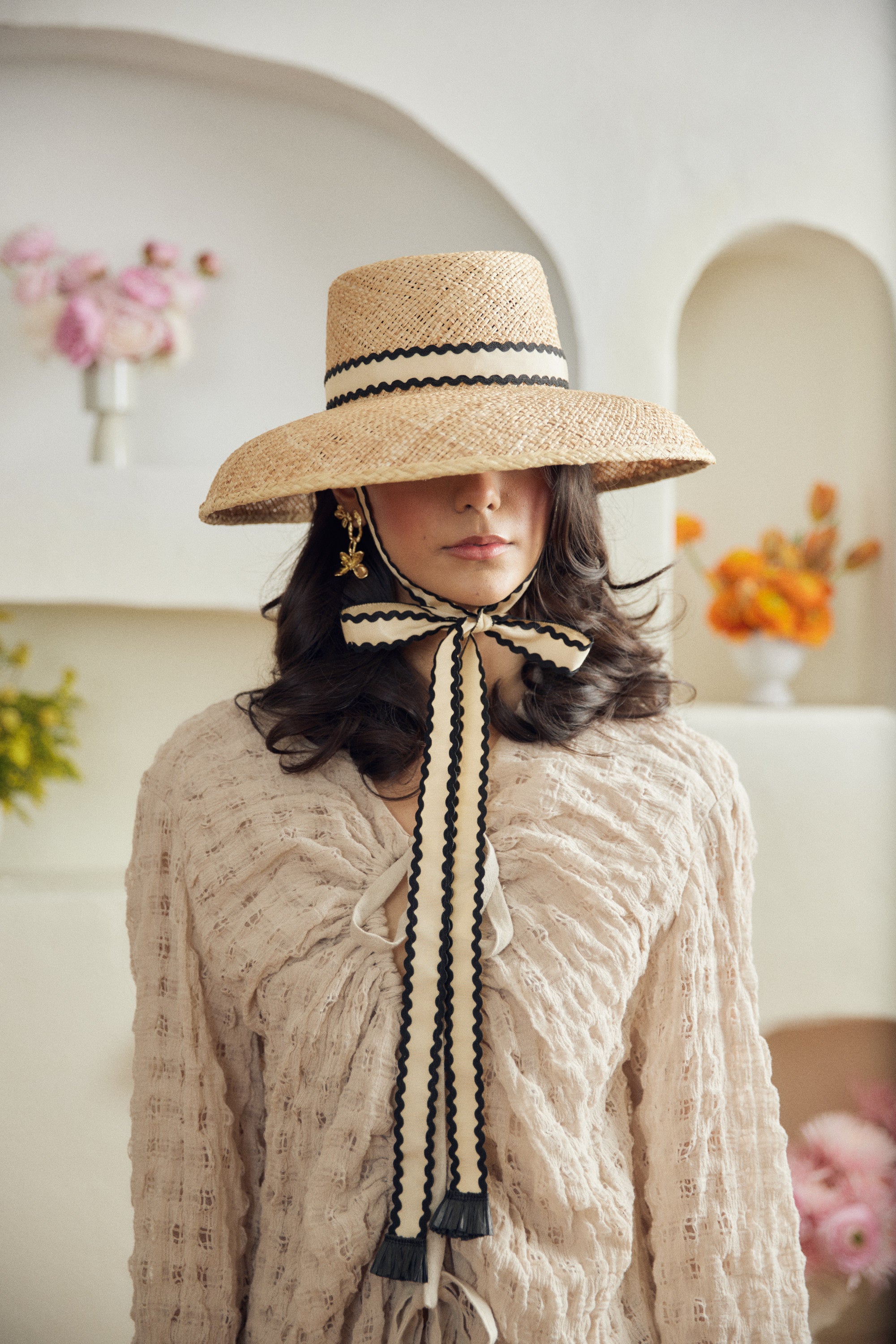 Calcarella straw hat - Detachable natural grosgrain ribbon with black ric-rac