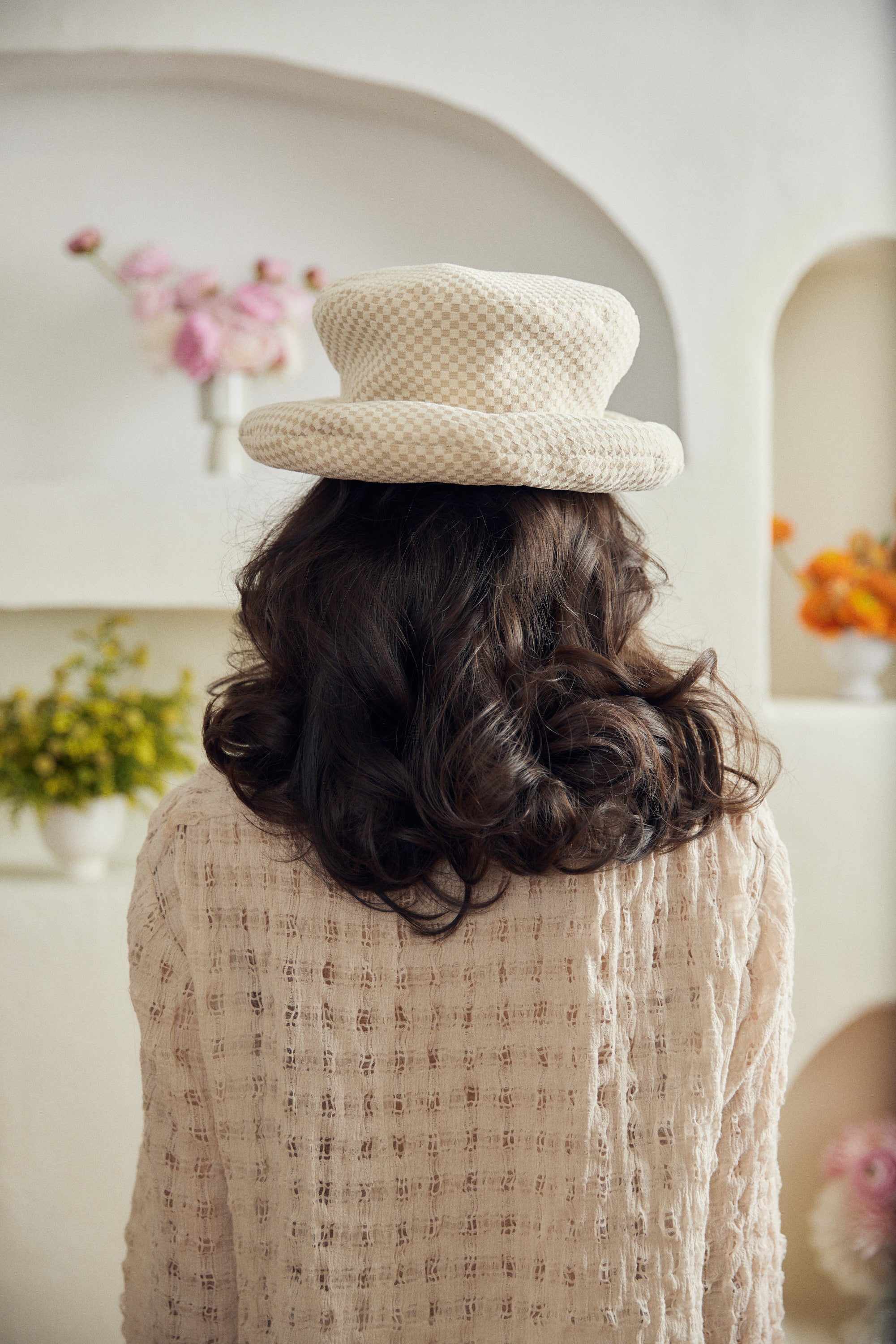 Campanula puff hat- Cream checkered velvet