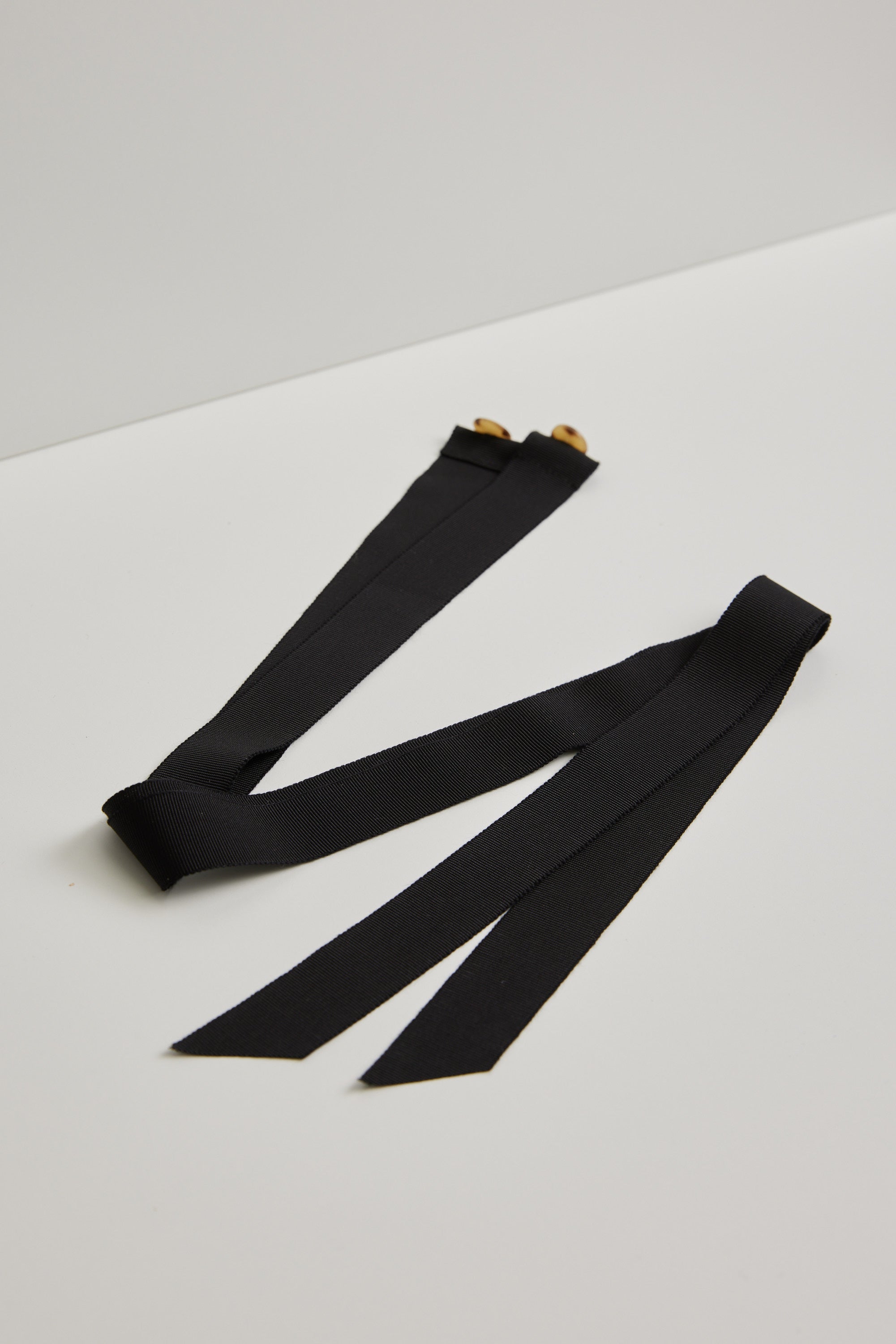 Calcarella straw hat - Black straw fringe and black detachable ribbon