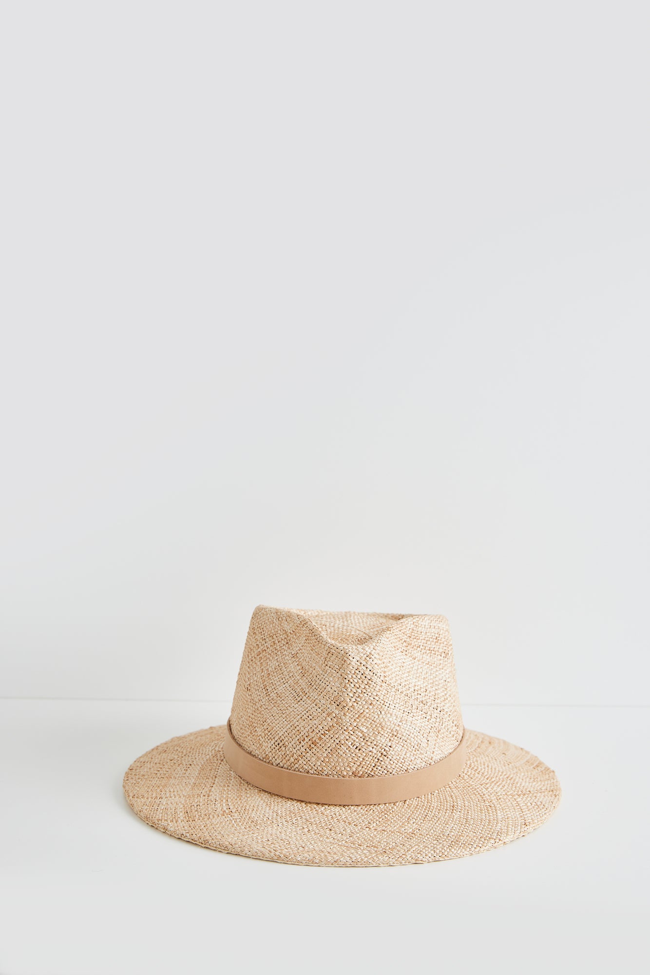 Vermisson - Natural straw with tan leather trim